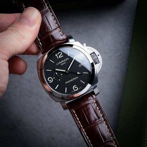 panerai gmt 320|panerai luminor pam 320.